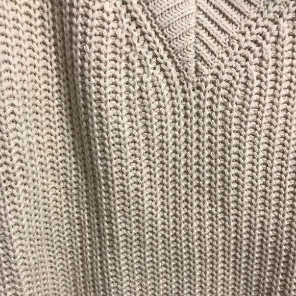 LF Stores NWT🎈Distressed Oversized sweater - Picture 4 of 7